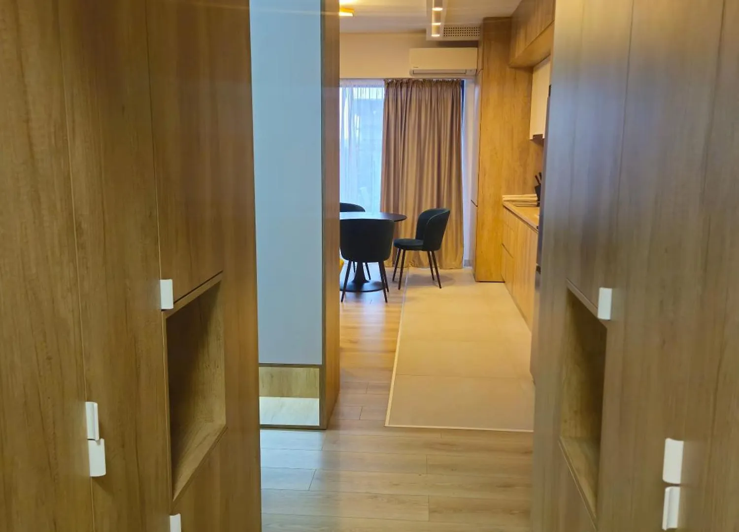Como Park Inn Bukareszt 0*,  Rumunia
